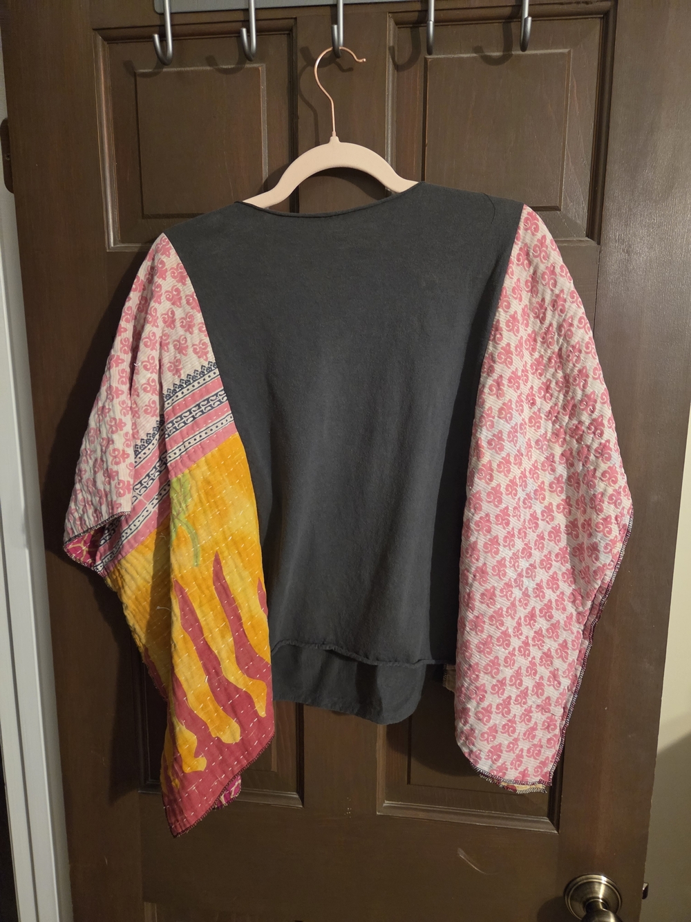 David Bowie Graphic Poncho-Sleeve Top - Grey & Pink - Picture 3 of 3